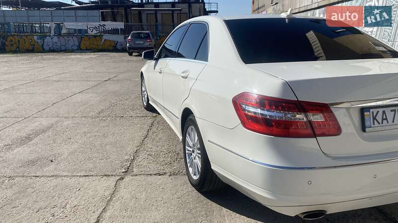 Седан Mercedes-Benz E-Class 2010 в Запоріжжі фото 3 Седан Mercedes-Benz E-Class 2010 в Запоріжжі