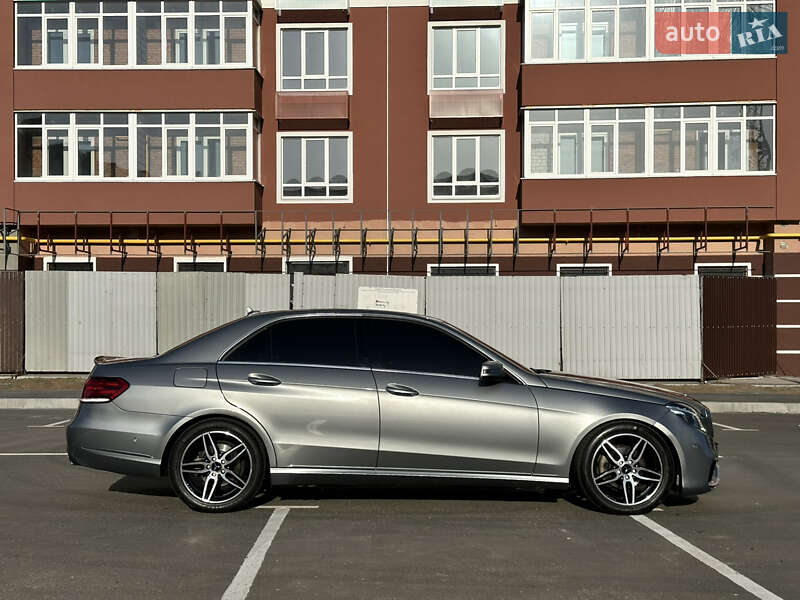 Седан Mercedes-Benz E-Class 2013 в Умані