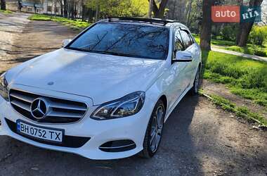 Седан Mercedes-Benz E-Class 2015 в 