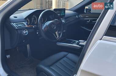 Седан Mercedes-Benz E-Class 2015 в 
