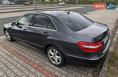 Седан Mercedes-Benz E-Class 2010 в 