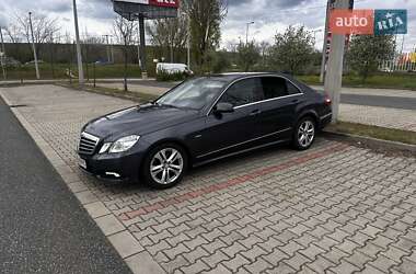 Седан Mercedes-Benz E-Class 2010 в 