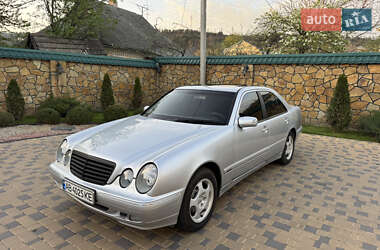 Седан Mercedes-Benz E-Class 2001 в 