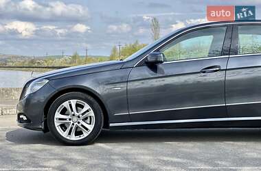 Седан Mercedes-Benz E-Class 2010 в 