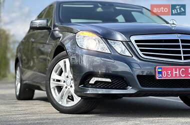 Седан Mercedes-Benz E-Class 2010 в 