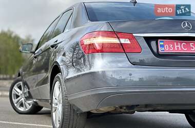 Седан Mercedes-Benz E-Class 2010 в 