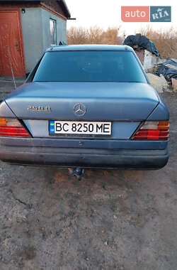 Седан Mercedes-Benz E-Class 1989 в 