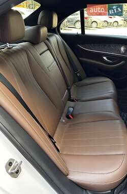 Седан Mercedes-Benz E-Class 2020 в 