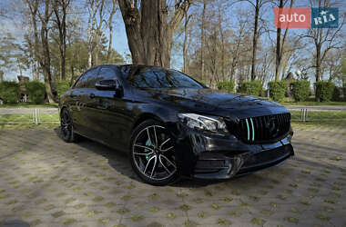 Седан Mercedes-Benz E-Class 2016 в 