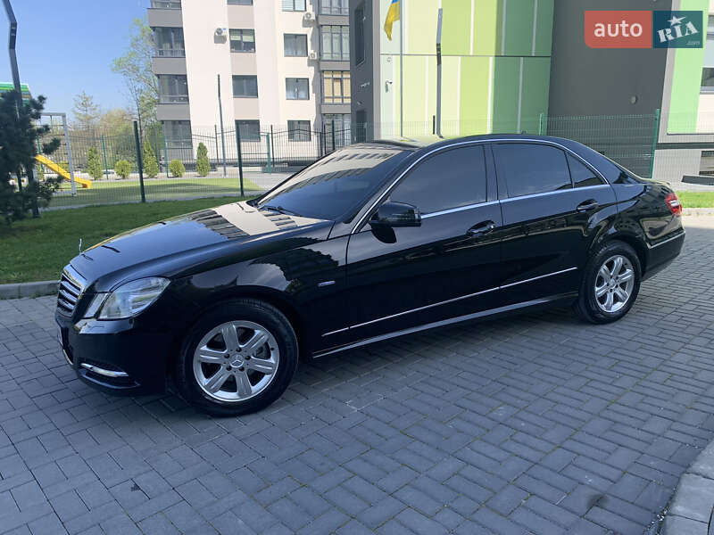 Седан Mercedes-Benz E-Class 2010 в Ивано-Франковске фото 3 Седан Mercedes-Benz E-Class 2010 в Ивано-Франковске