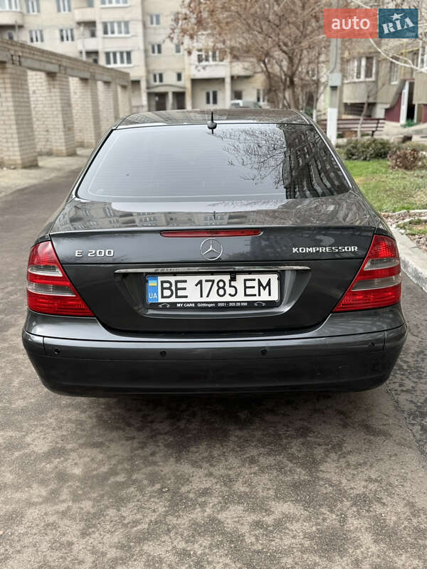 Седан Mercedes-Benz E-Class 2004 в Николаеве