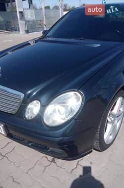 Седан Mercedes-Benz E-Class 2002 в 