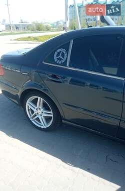 Седан Mercedes-Benz E-Class 2002 в 