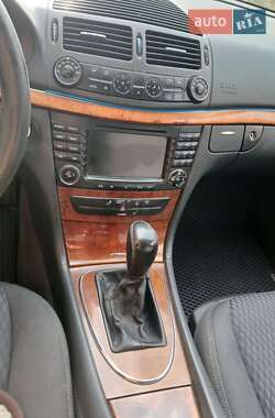 Седан Mercedes-Benz E-Class 2003 в 