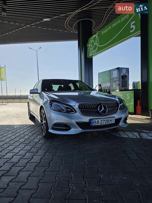Седан Mercedes-Benz E-Class 2013 в Умані