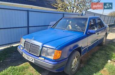 Седан Mercedes-Benz E-Class 1985 в Подольске