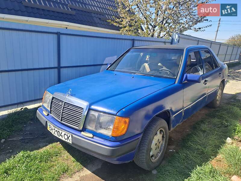 Седан Mercedes-Benz E-Class 1985 в Подільську