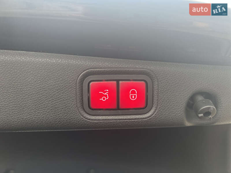 Седан Mercedes-Benz E-Class 2018 в Тячеві