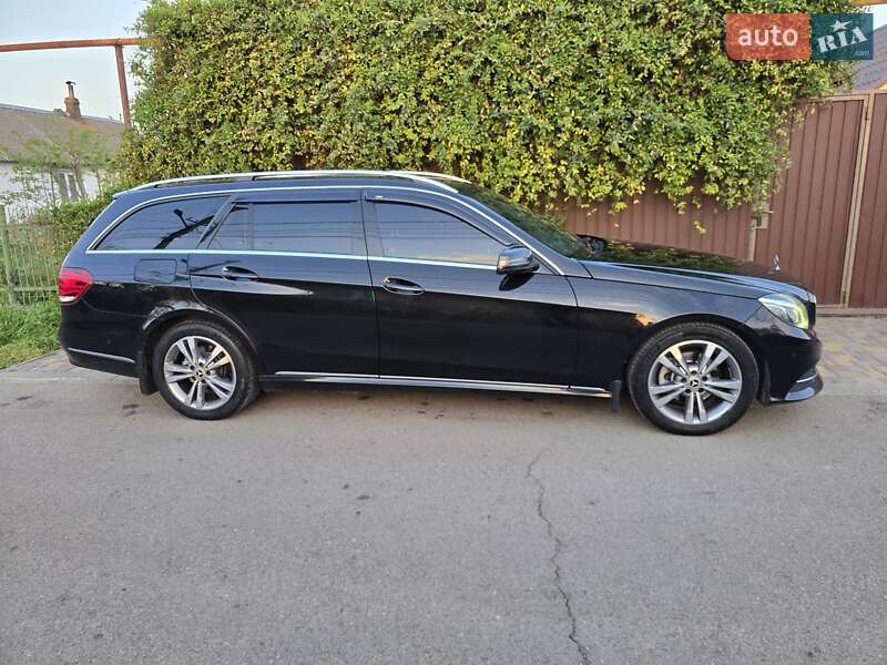 Универсал Mercedes-Benz E-Class 2013 в Одессе