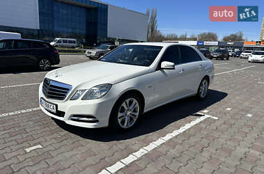 Седан Mercedes-Benz E-Class 2012 в 