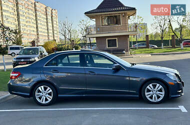 Седан Mercedes-Benz E-Class 2012 в 
