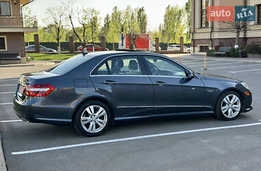Седан Mercedes-Benz E-Class 2012 в 