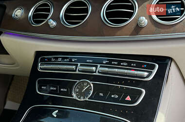 Седан Mercedes-Benz E-Class 2016 в 