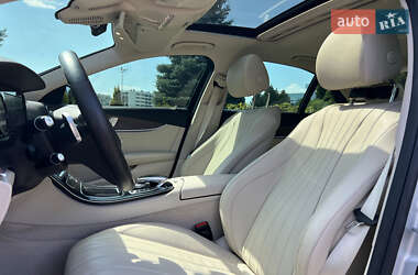Седан Mercedes-Benz E-Class 2016 в 