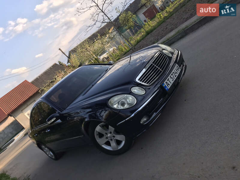 Седан Mercedes-Benz E-Class 2002 в 