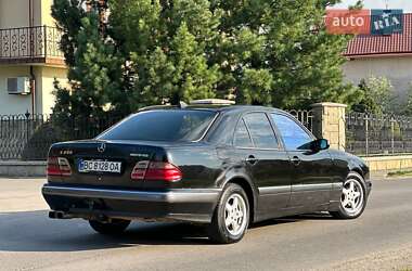 Седан Mercedes-Benz E-Class 2000 в 