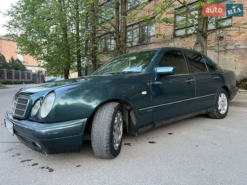 Седан Mercedes-Benz E-Class 1998 в Кропивницькому