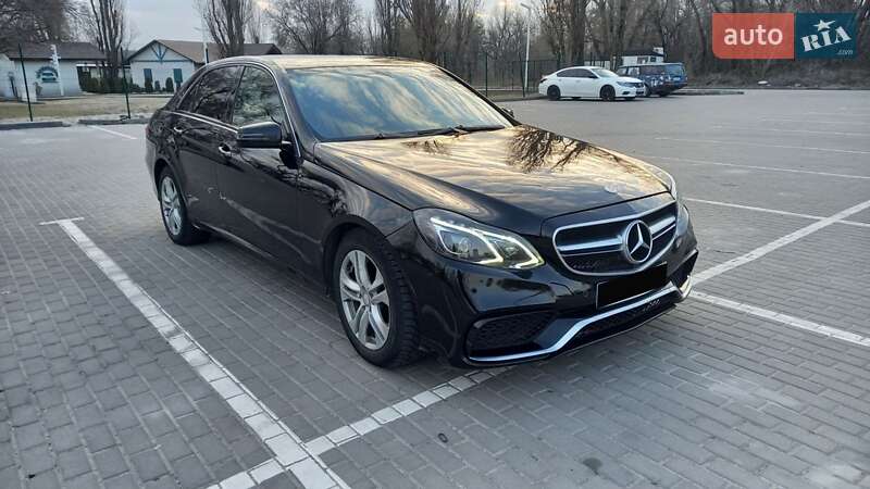 Седан Mercedes-Benz E-Class 2011 в 