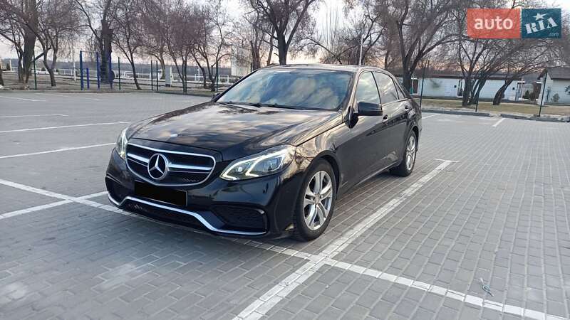 Седан Mercedes-Benz E-Class 2011 в Запоріжжі
