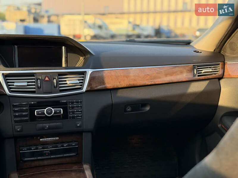 Универсал Mercedes-Benz E-Class 2011 в Ровно