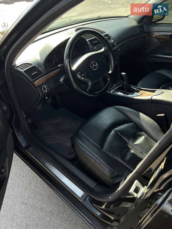 Седан Mercedes-Benz E-Class 2002 в Хмельнике фото 4 Седан Mercedes-Benz E-Class 2002 в Хмельнике