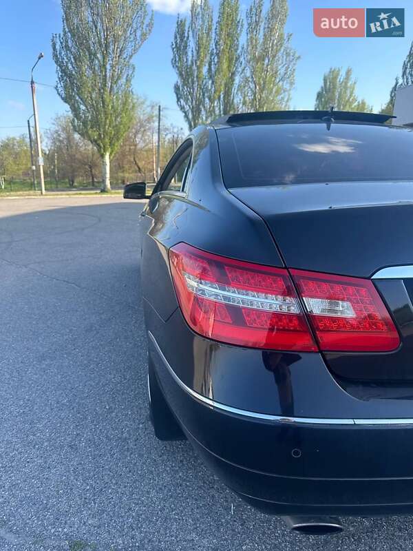 Купе Mercedes-Benz E-Class 2010 в Запоріжжі