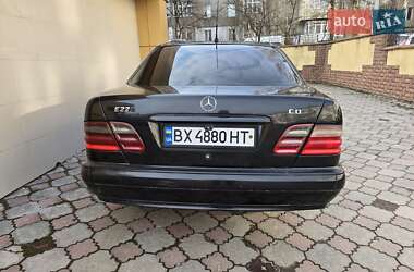Седан Mercedes-Benz E-Class 2001 в 