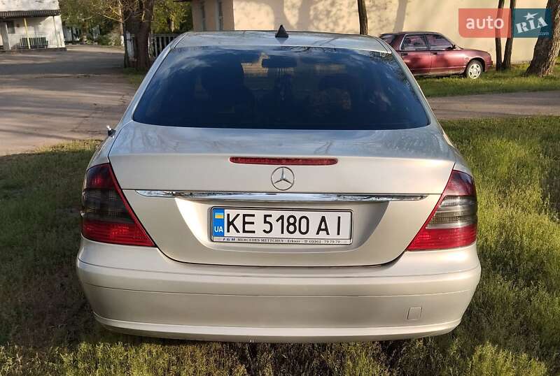Седан Mercedes-Benz E-Class 2007 в Широкій Дачі