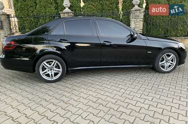 Седан Mercedes-Benz E-Class 2009 в Надворной