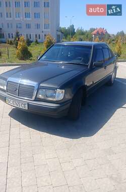 Седан Mercedes-Benz E-Class 1990 в 