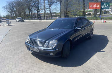 Седан Mercedes-Benz E-Class 2002 в 