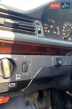 Седан Mercedes-Benz E-Class 1994 в 