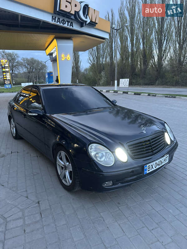 Седан Mercedes-Benz E-Class 2002 в Каменец-Подольском