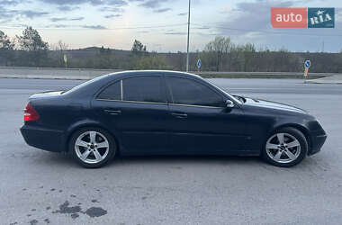 Седан Mercedes-Benz E-Class 2002 в 
