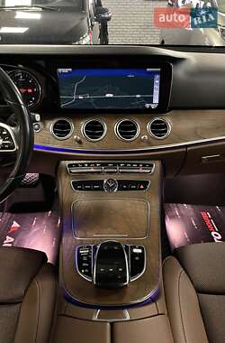 Седан Mercedes-Benz E-Class 2018 в 