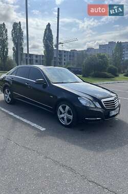 Седан Mercedes-Benz E-Class 2010 в Кременчуге