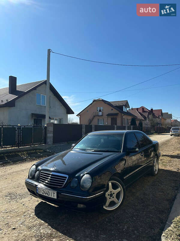 Mercedes-Benz E-Class 2000