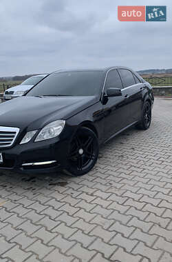 Седан Mercedes-Benz E-Class 2012 в 