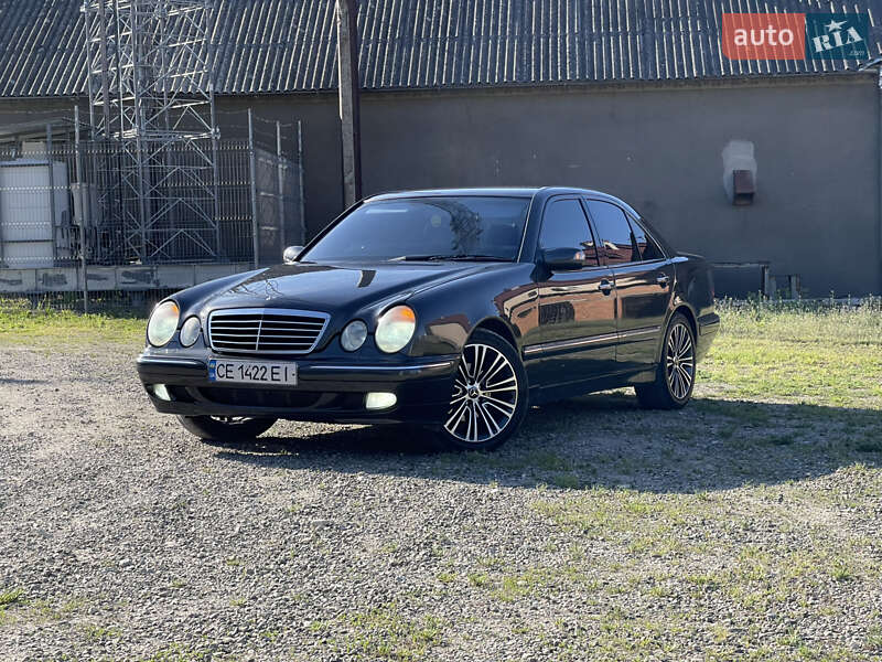 Седан Mercedes-Benz E-Class 2000 в 