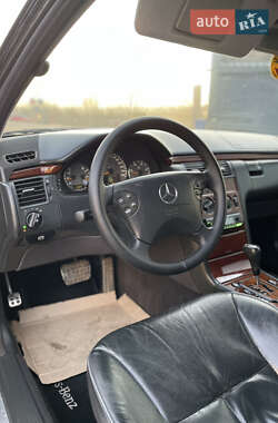 Седан Mercedes-Benz E-Class 2000 в 